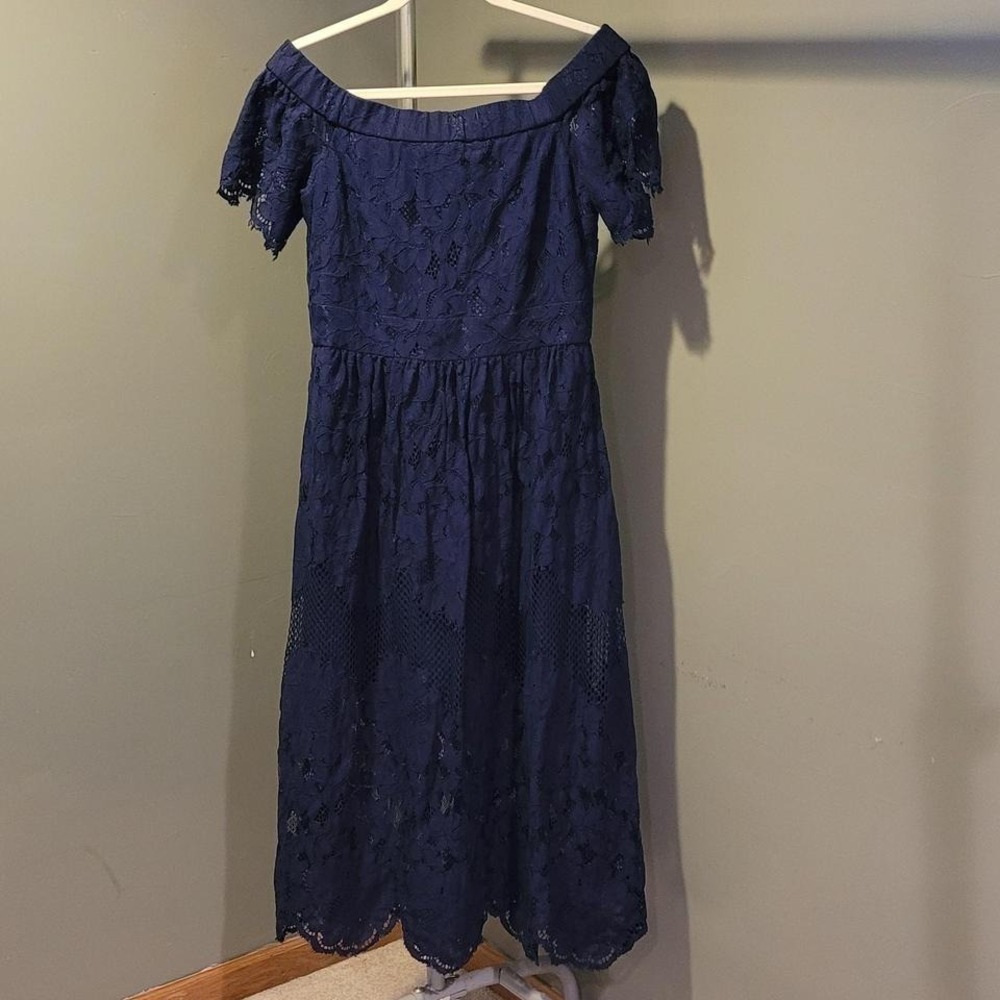 Vince Camuto Off-Shoulder Lace‎ Midi Dress, Women's Size 8, Navy Blue